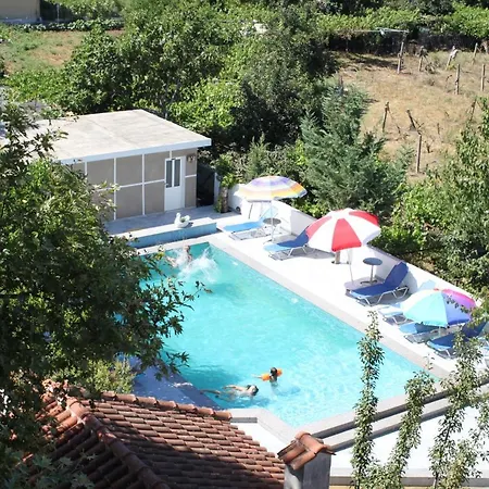 فندق Hotel Mondo *