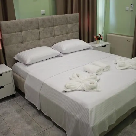 Hotel Mondo *