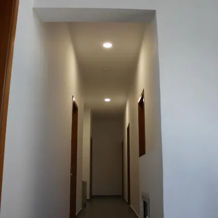 Hotel Mondo * Gjirokastra